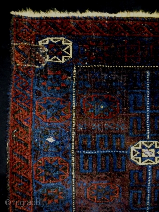 Belouch Bagface
Size: 61x58cm (2.0x1.9ft)
Natural colors, there is silk                         