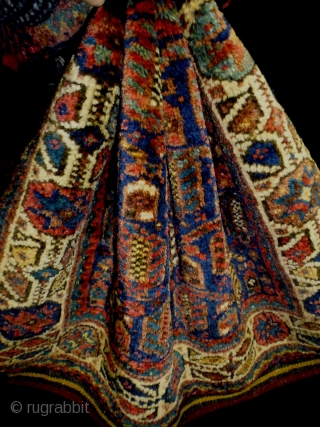 Nomad Afshar Boteh
Size: 67x59cm (2.2x2.0ft)
Natural colors, made in circa 1910                       