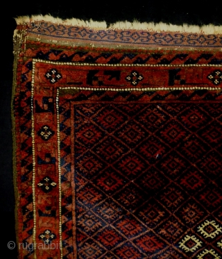 Very Fine Baluch 
Size: 77x83cm (2.6x2.8ft)
Natural colors, made in circa 1910/20                      