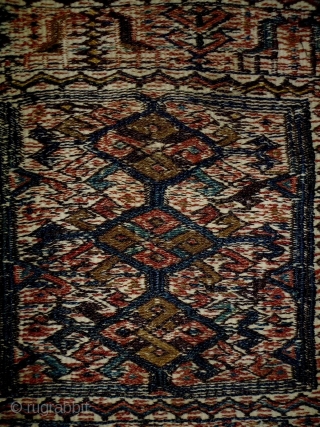 Luri-Bakhtiari Soumakh
Size: 51x75cm (1.7x2.5ft)
Natural colors, made in circa 1910/20                        