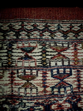 Luri-Bakhtiari Soumakh
Size: 51x75cm (1.7x2.5ft)
Natural colors, made in circa 1910/20                        