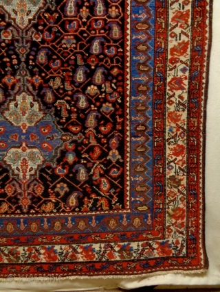 Sennah
Size: 137x200cm (4.6x6.7ft)
Natural colors, made in circa 1910                         