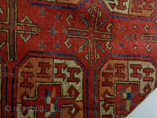 1850 Turkmen Fragment
size: 102x102cm (3.4x3.4ft)
Natural colors                           