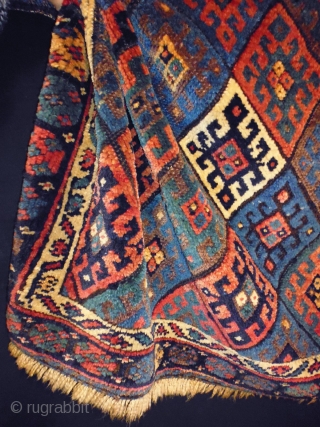 1880 Jaf
Size: 100x79cm (3.3x2.6ft)
Natural colors, super wool quality, oxidation, very good condition, no repairs                   