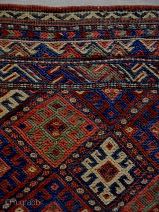 19th Century Soumakh cuwal
Size: 70x84cm
Natural colors                           
