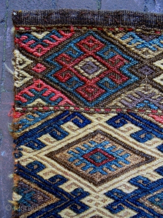 19th Century Tribal Soumakh Bagface
Size: 51x54cm
Natural colors                          