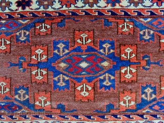 1870/80 Very Fine Turkmen Torba
Size: 91x36cm
Natural colors                          