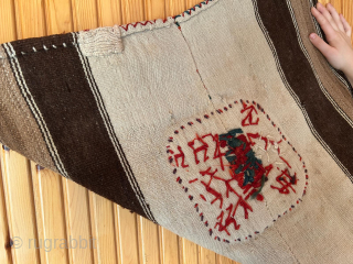 Konya Camel sack
1880
Naturel root dye
Width 180 cm
Height 140 cm
Fragment panel
Shipping fee included
gunduzhali88@gmail.com