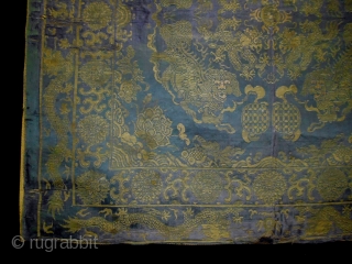 17th Century Chinese Textile
Size: 98x94cm (3.3x3.1ft)
Natural colors                          