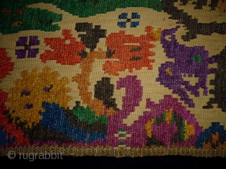 Rare Textile Fragment
Size: 114x114cm (3.8x3.8ft)
Natural colors                           