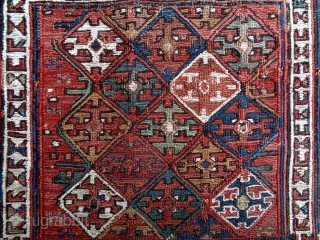 1880 Shasafan Soumakh Fragment
Size: 40x45cm (1.3x1.5ft)
Natural colors                          