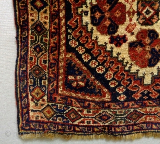 Luri/Qasqhay Bagface
Size: 62x60cm
Natural colors, made in circa 1910                         