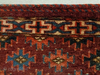 Turkmen Torba
Size: 74x23cm
Natural colors (except the weft at the top headend is not natural), made in circa 1910               