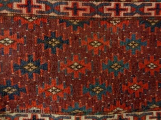 Turkmen Torba
Size: 74x23cm
Natural colors (except the weft at the top headend is not natural), made in circa 1910               