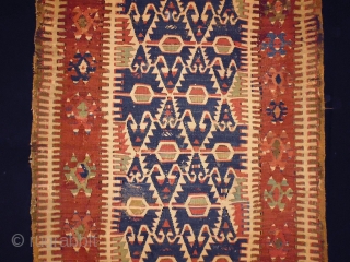 1850 Konya Karapinar/Opruk Kilim
Size: 100x300cm (3.3x10.0ft)
Natural colors                          