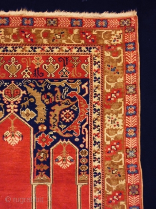 Ushak?tuduc rug
Size: 135x190cm (4.5x6.3ft)
 made in circa 1920, it is used to be hanged up
                  