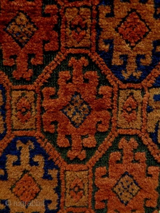 Baluch
Size: 88x153cm
Natural colors, made in circa 1910                          