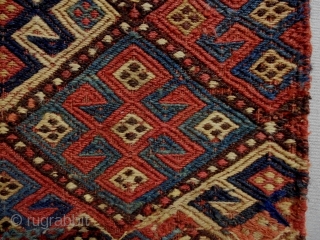 19th Century Jaf Kurd Soumakh
Size: 102x52cm
Natural colors, there are old repair at the right bottom corner.
                 