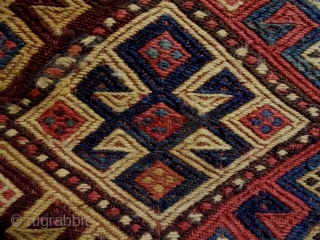 19th Century Jaf Kurd Soumakh
Size: 102x52cm
Natural colors, there are old repair at the right bottom corner.
                 