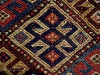 19th Century Jaf Kurd Soumakh
Size: 102x52cm
Natural colors, there are old repair at the right bottom corner.
                 