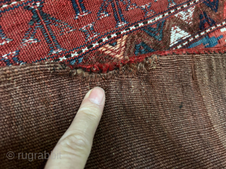 YAMUT TURKMEN CUVAL
1880-1900
VERY FINE QUALITY
ONLY FLAW SHOWN IN PHOTO
NATURAL ROOT DYE
LENGTH 76CM WIDTH 123CM
SHIPPING INCLUDED                  