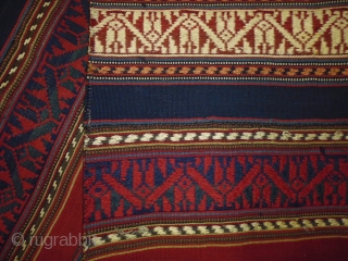 Uzbekh Gadjeri
Size: 144x175cm (4.8x5.8ft)
Natural colors, super and very fine quality, circa 90-100 years old.                   