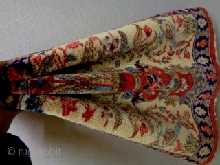 Keshan
Size: 52x52cm
Natural colors, made in circa 1910/20                          