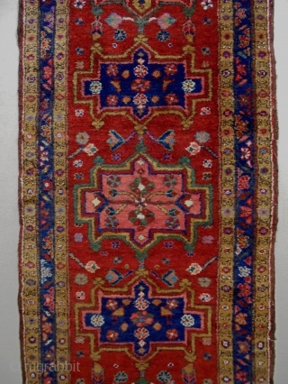 Full Pile Heriz Karaja Runner
Size: 80x260cm
Natural colors, circa 90 years old                      