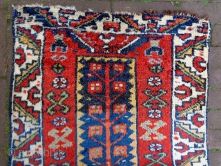 Anatolian
Size: 62x92cm (2.1x3.1ft)
Natural colors, made in circa 1910/20, the selvages are original, there are 2 professional old repairs               