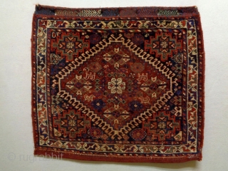 Very Fine Qasqhay Bagface
Size: 74x65cm
Natural colors, made in circa 1910                       