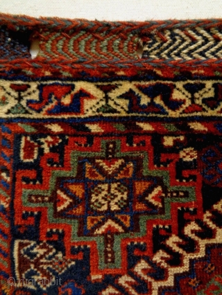 Very Fine Qasqhay Bagface
Size: 74x65cm
Natural colors, made in circa 1910                       