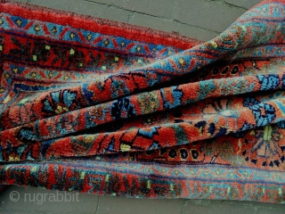 Full Pile Glossy Saroukh
Size: 80x159cm
Natural colors, made in period 1910/20                       