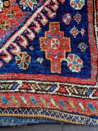 1880 Qasqhay/Kashkuli Bag Complete
Size: 53x56cm (1.8x1.9ft)
Natural colors                          