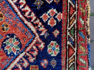 1880 Qasqhay/Kashkuli Bag Complete
Size: 53x56cm (1.8x1.9ft)
Natural colors                          
