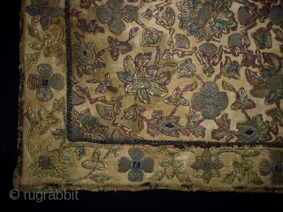 18th Century Ottoman Textile
Size: 41x40cm (1.4x1.3ft)                           