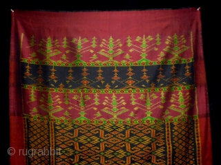 Indonesian Silk Textile
Size: 99x299cm (3.3x10.0ft)
                            