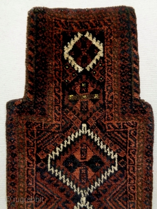 Baluch Saltbag
Size: 30x82cm
Natural colors, there is silk, the middle edges are not original, made in circa 1910/20                