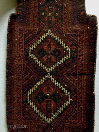 Baluch Saltbag
Size: 30x82cm
Natural colors, there is silk, the middle edges are not original, made in circa 1910/20                