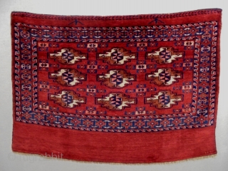 19th Century Very Fine Youmuth Cuval
Size: 112x78cm
Natural colors, supple, very good wool quality                    