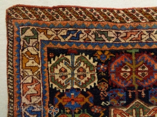 Vey Fine Kamseh/Qasqhay bagface
Size: 65x52cm
Natural colors (except the red color is not natural), made in circa 1910/20                