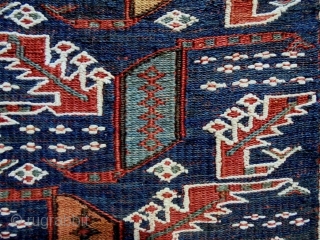 19th Century Shasafan Soumakh
Size: 53x39cm
Natural colors                           