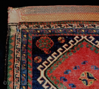 Fine Qasqhay Bagface
Size: 58x62cm (1.9x2.1ft)
Natural colors, made in circa 1910                       