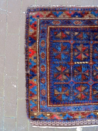 19th Century Baluch Bagface
Size: 62x57cm
Natural colors                           