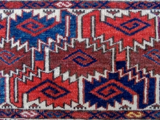 Fine Universal Turkmen Penjerelik
Size: 153x34cm
Made in period 1910/20                         