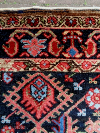 Kurdish Posti
Size: 62x92cm (2.1x3.1ft)
Natural colors, circa 90 years old, the bottom heanend is not original                  