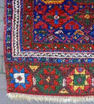 Kurdish bagface
Size: 66x68cm
Natural colors, super wool quality, circa 80 - 90 years old                    