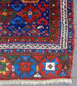 Kurdish bagface
Size: 66x68cm
Natural colors, super wool quality, circa 80 - 90 years old                    