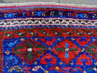 Kurdish bagface
Size: 66x68cm
Natural colors, super wool quality, circa 80 - 90 years old                    