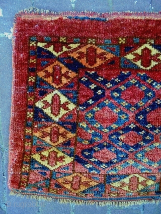 19th Century Turkmen Torba
Size: 100x32cm
Natural colors (except the apricot color is a little bit faded)                  