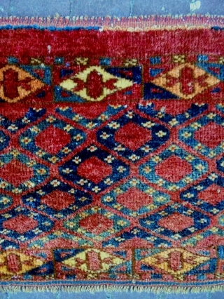 19th Century Turkmen Torba
Size: 100x32cm
Natural colors (except the apricot color is a little bit faded)                  